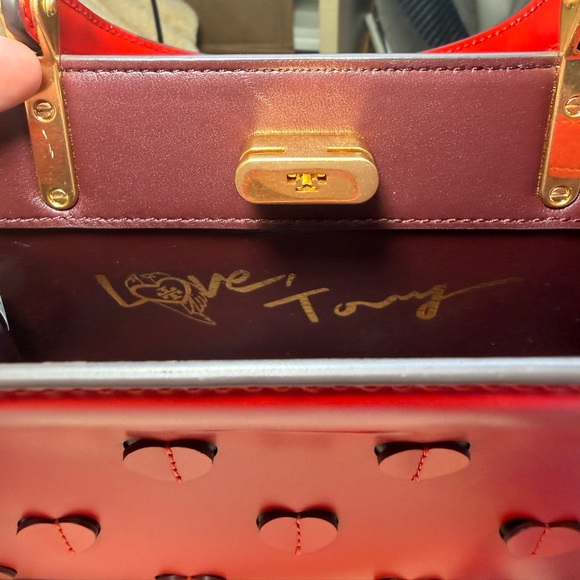 Tory Burch Lee Radziwill Petite Heart Embossed Red Leather Bag Crossbody - Picture 5 of 15